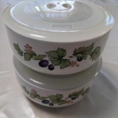 【中古】差し上げます 陶器蓋密閉容器 2個 着払い発送OKの画像