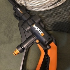 高圧洗浄機　worx  バッテリーありません　充電器のみあります！の画像
