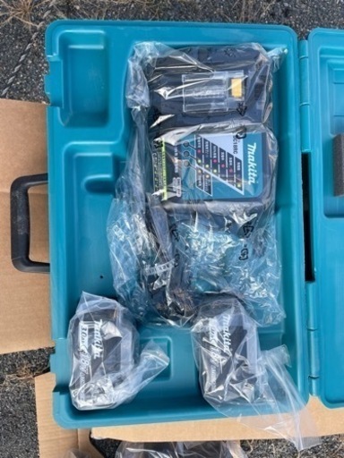 マキタ　PB181DRFX バンドソー　新品