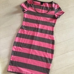 新品❣️H&M伸縮性ありワンピース♡の画像
