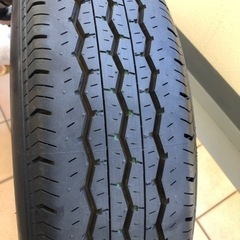 ハイエース純正タイヤ（新車外し15インチ4本）