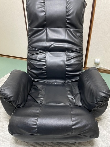 ニトリ　肘付き回転コイル座椅子[定価11.000円]