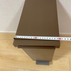 ふた付きゴミ箱　ダークブラウン