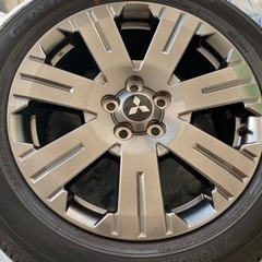 三菱　デリカ　純正タイヤ　新車外し　タイヤのみ