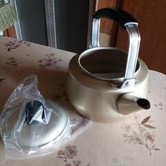 [値下げしました]　新品、未使用のヤカンです。の画像