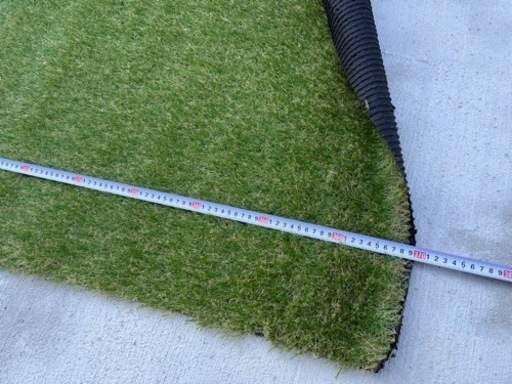 人工芝　約370cm × 77cm  春秋色　未使用