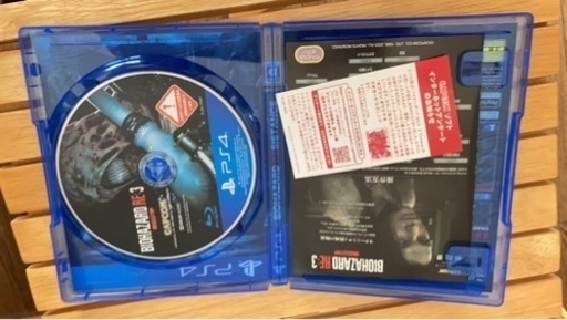 プレーステーション4 箱付き 動作確認済 ペルソナ5 BIOHAZARD RE:3 Z