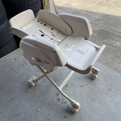 コンビ　ベビーチェア　ハイローチェアの画像