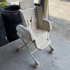 コンビ　ベビーチェア　ハイローチェア