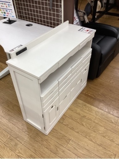 KH-37【新入荷　リサイクル品】ベルーナ　キャスター付き　リビングボード　白