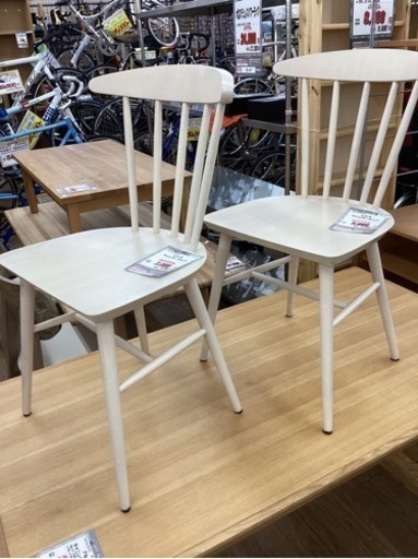 KH-40【新入荷　リサイクル品】フランフラン　レジス　ウインザーチェア　白系