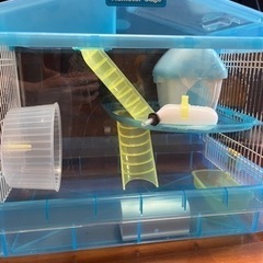 (ペット) アイリスオーヤマ ハムスターケージ 2階建てクリアブルーの画像