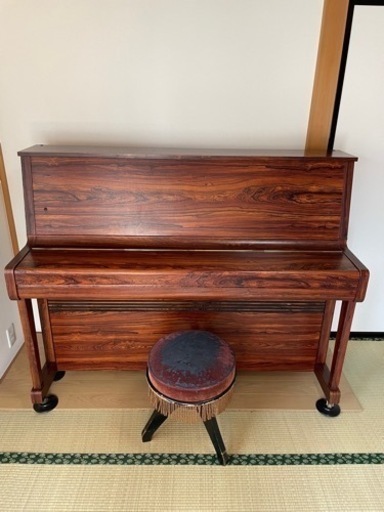 受取予定者決定 YAMAHA アップライトピアノ 椅子付き