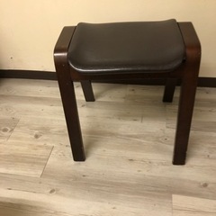 スタッキング出来る椅子　8脚の画像