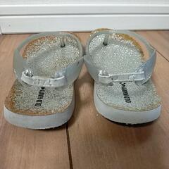 OLD NAVY♡16cm シルバーラメ ビーチサンダルの画像