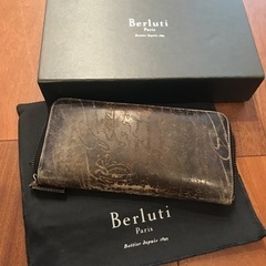 中古　ベルルッティ カリグラフィ ラウンドファスナー 長財布