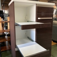 ● カップボード、食器棚、レンジボード、電源4カ所、楽天で57002円の画像