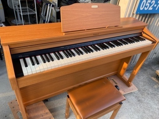 お薦め品‼️ローランド 電子ピアノ HP504 2014年