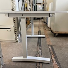 高さ調整デスク　71cmから105cmの調整可能　幅116㎝の画像