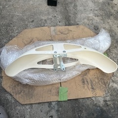 RZ250 RZ350 4L3 4UO フロント フェンダー 樹脂 新品 未塗装 長期ストック品 画像参照の画像