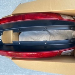 日産セレナ　C25  純正テールランプの画像