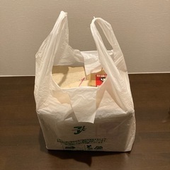 使い捨て 100円ライターの箱詰めの画像