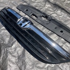 ホンダステップワゴン rg1 フロントグリルの画像