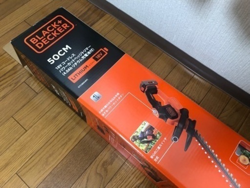 ブラックアンドデッカー　18Vコードレスヘッジトリマー(4.0Ah リチウム充電池付)
