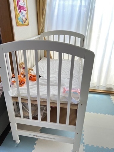 【美品】【保証書付き】ベビーベッド　ベッドガード