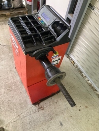 ホイールバランサー　安全自動車　タイヤ整備、工具