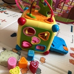 [受け渡し決定]5ヶ月~1才 音がなるテーブル・プーさんの仕掛けおもちゃの画像