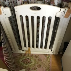 ベビーゲート　ペットゲート　柵　階段上　落下防止　侵入防止の画像