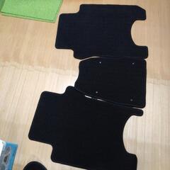ホンダフィット後部座席足元マットの画像