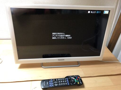 Panasonic TH-24ES500 -W ハイビジョン 24型 液晶テレビ 2017年製 J08062