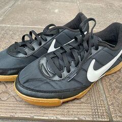 NIKE スニーカー 子供用 23.5cm ナイキ ジュニア(ブ...