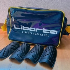 サッカーバック　すねあて