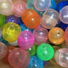 ガチャガチャの空カプセルノンセパレート106個セット