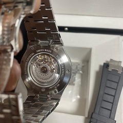 モーリス・ラクロア　アイコン　アーバン トライブ　純正別売りゴムバンド付き　機械式腕時計の画像