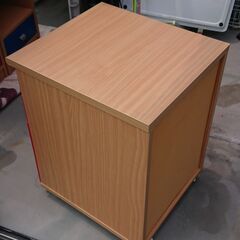 子供用　学習机に付属していた脇机と棚　USEDの画像