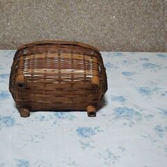 昔なつかしい籠。欲しい方は連絡をお願いします。の画像