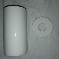 磁器ホルダーを有効活用してくれる方を探しています。の画像