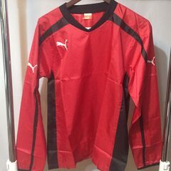 2F-3008 新品 PUMA　プーマ　ピステ　上下セット　薄手　サッカー　フットサル レッド/ブラック Mサイズの画像