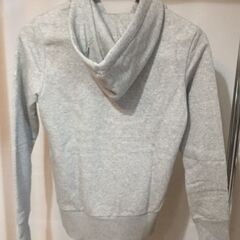 2F-3003 新品 PUMA　プーマ　スウェット　パーカー　レディース グレー Mサイズの画像