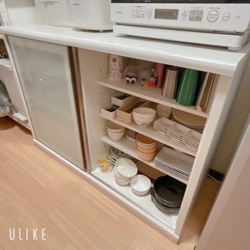 キッチンボード　食器棚　9月11日まで