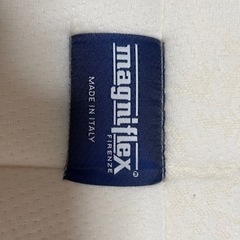 中古セミダブルベッド、マットレス付の画像