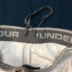 2F-299 新品 UNDER ARMOUR アンダーアーマー　ロングパンツ　ジャージ　裏起毛　コールドギア　あったか グレー Mサイズ(USAサイズ)の画像