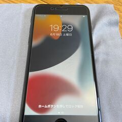 【美品】iPhone8 64GB au