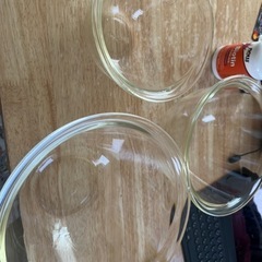 ガラスボウル3つ、サラダボウル