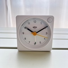 BRAUN 置き時計 BC02XWの画像