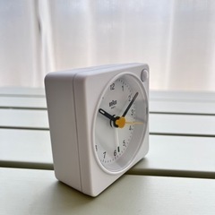 BRAUN 置き時計 BC02XWの画像